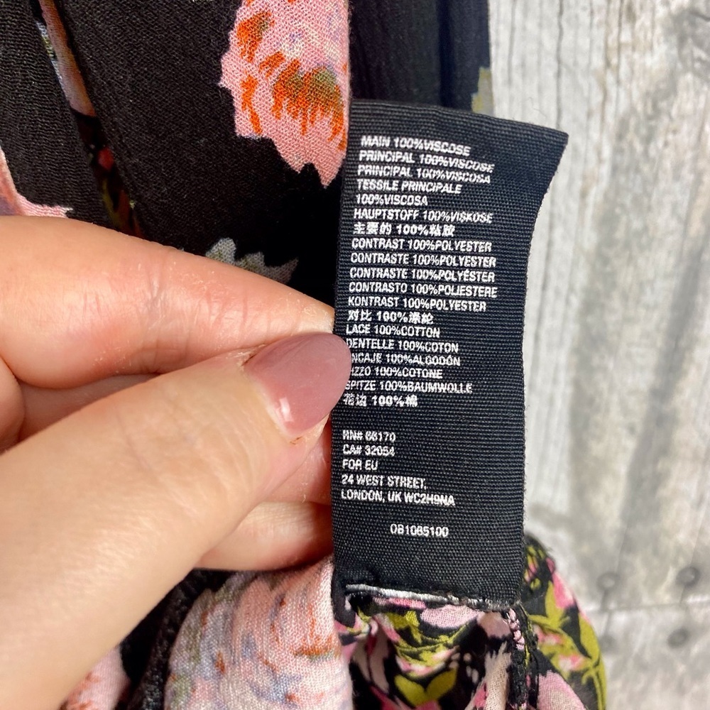 Free People Hold On To Me Floral Print Blouse in Black Combo Size Medium. - Picture 10 of 15